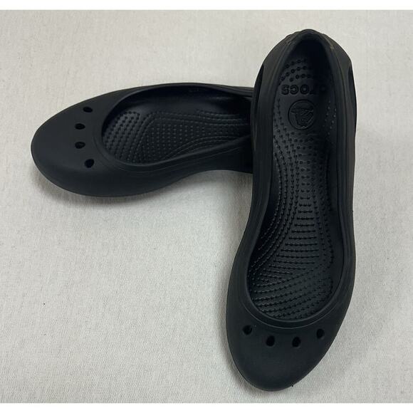 Women’s Crocs Kadee Comfort Closed Toe Ballet Flat Arch Support Black EUC Size 7 - Picture 2 of 7